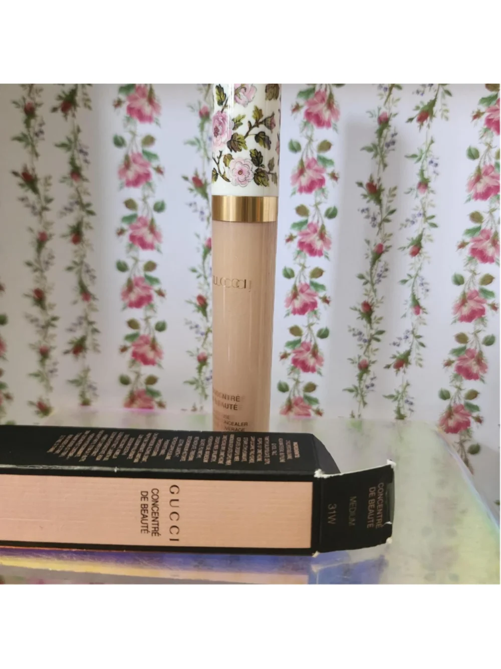 Gucci makeup concealer in shade 31W #gucci #makeup